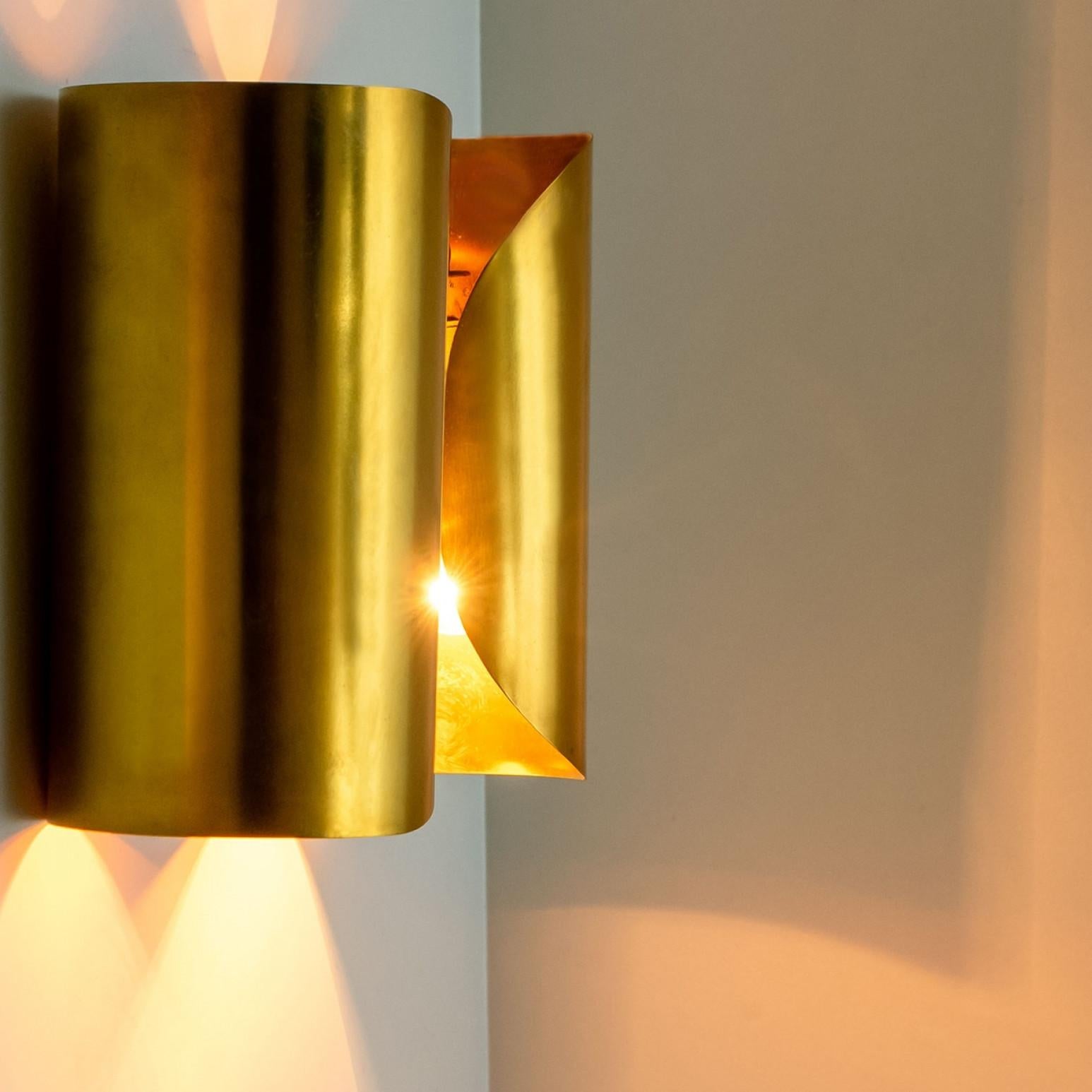 Several Curved Brass Wall Lights, 1970s For Sale 1