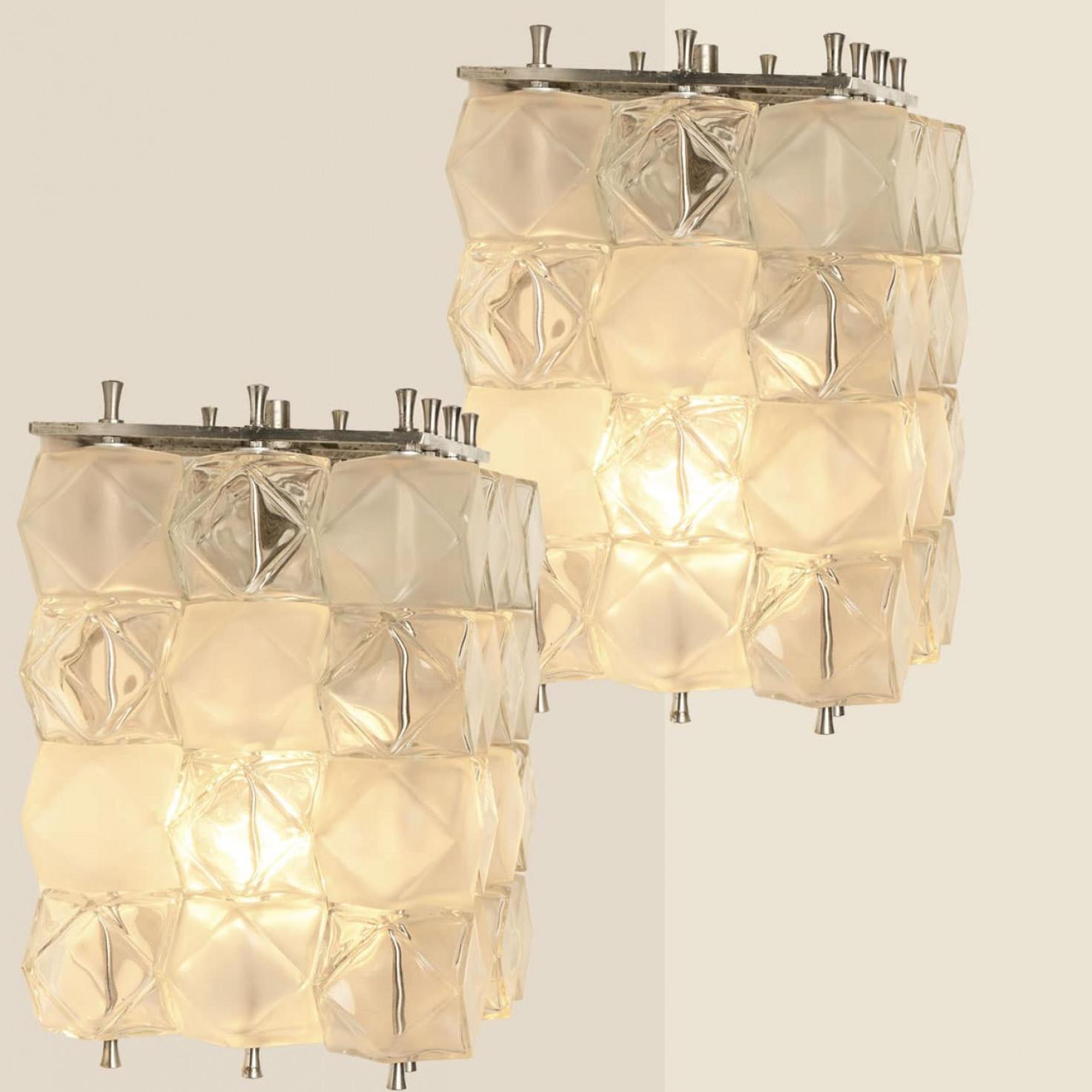 Several  Filvem Voghera Crystal and Nickel Plated Wall Lamps Austríaco en venta