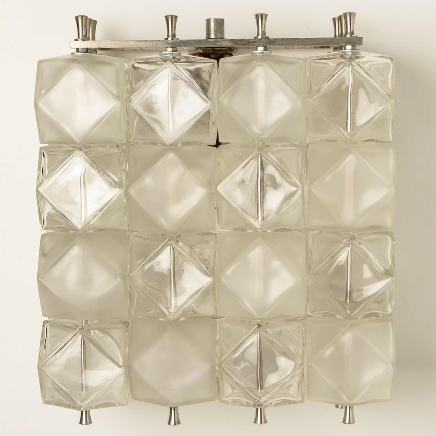 Several  Filvem Voghera Crystal and Nickel Plated Wall Lamps Vidrio en venta