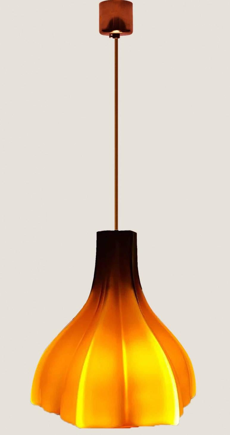 Plusieurs pendentifs en verre opaque marron en forme de fleur, Peill Putzler, 1970 en vente 6