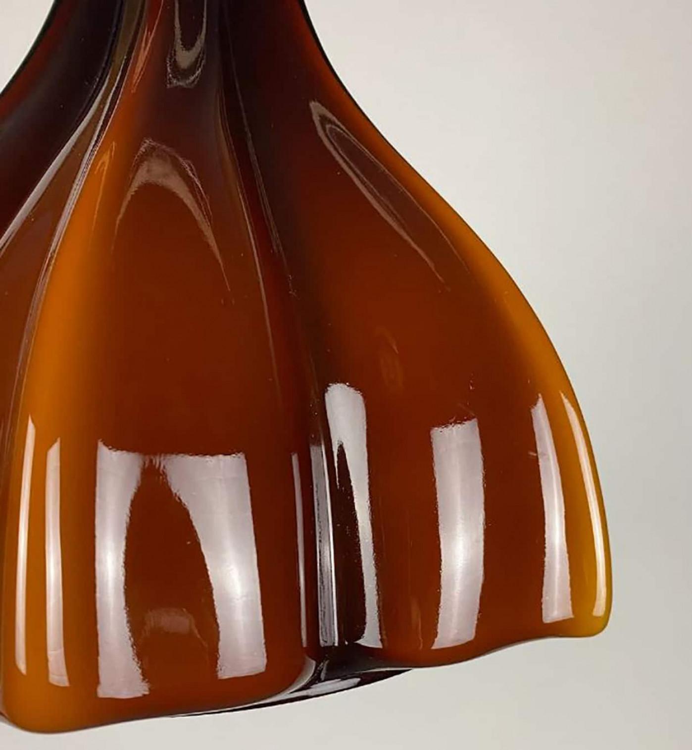 Tedesco Ciondoli in vetro opaco marrone a forma di fiore, Peill & Putzler, 1970 in vendita