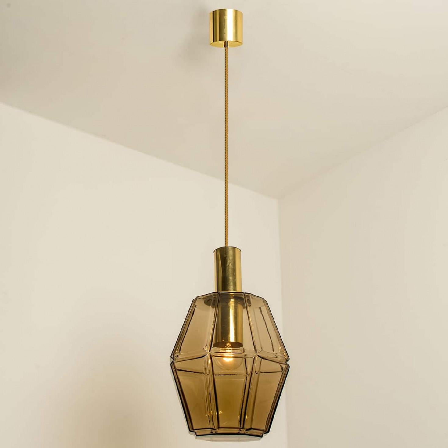 Diverse luci a sospensione geometriche in ottone e vetro di Limburg, anni '70 in vendita 4