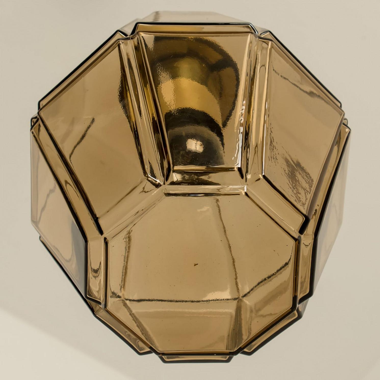 Diverse luci a sospensione geometriche in ottone e vetro di Limburg, anni '70 in vendita 8