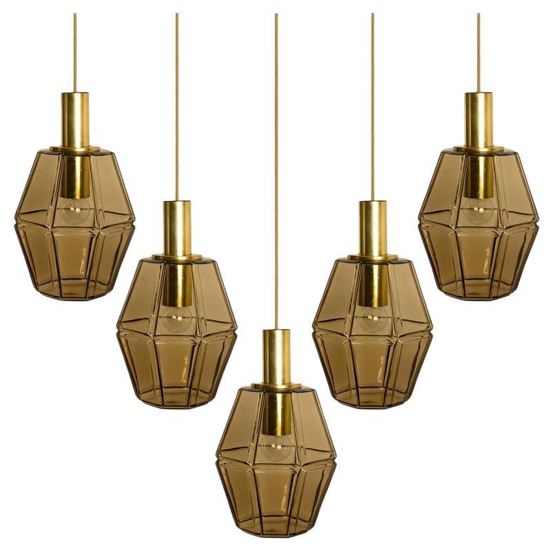 Mehrere geometrische Pendelleuchten aus Messing und Glas von Limburg, 1970er Jahre im Angebot