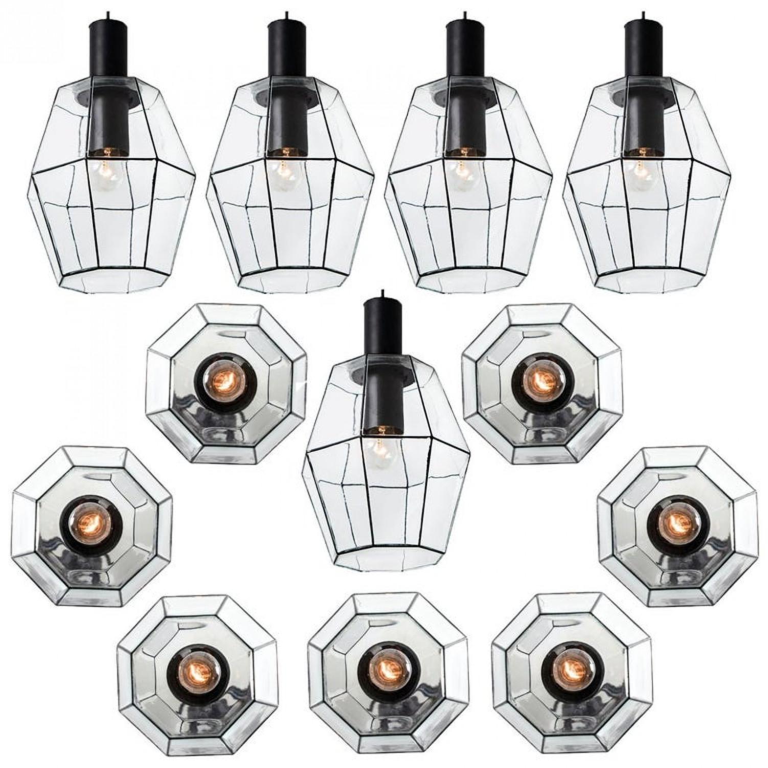 Mid-Century moderno Diversi lampadari geometrici in ferro e vetro trasparente di Limburg in vendita
