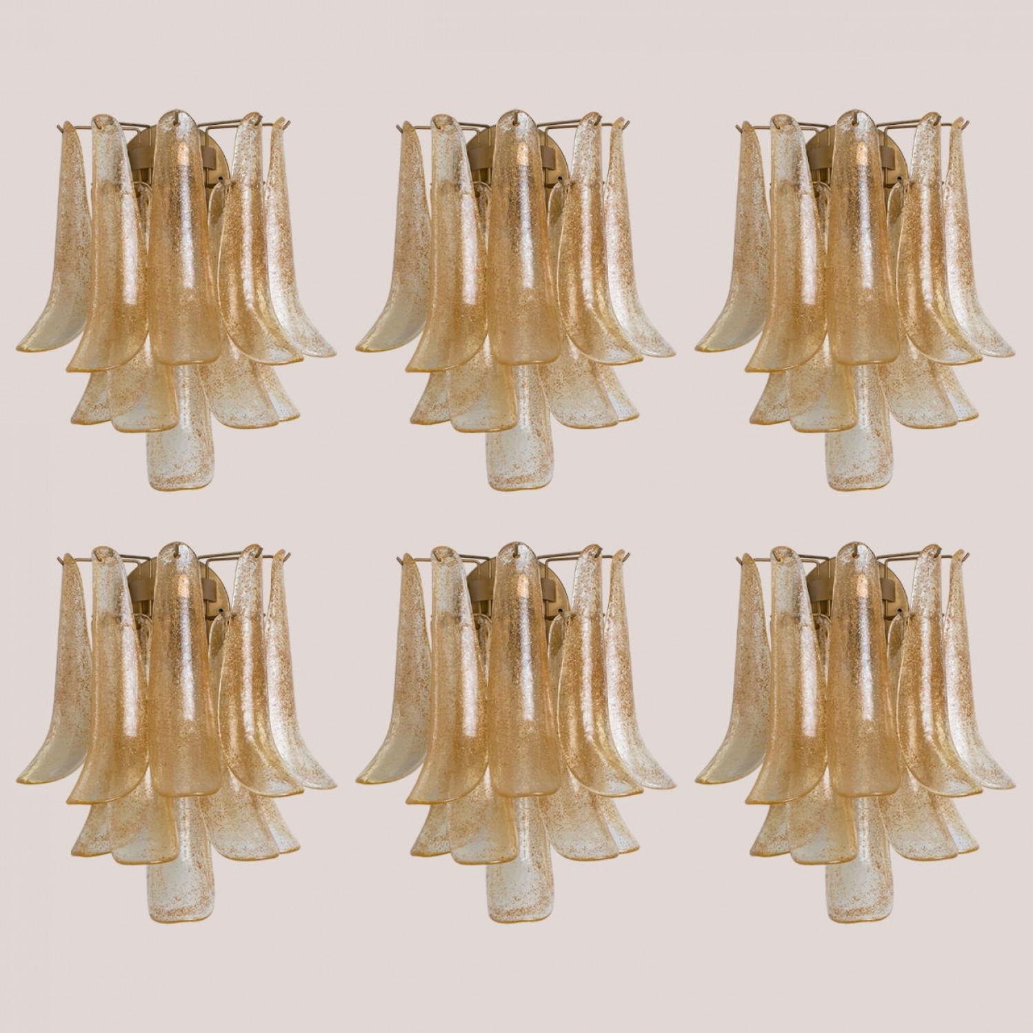 Plusieurs appliques à feuilles en verre ambré de Murano doré, Italie en vente 2