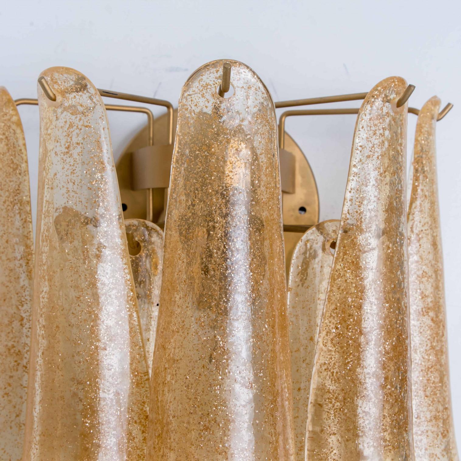 Plusieurs appliques à feuilles en verre ambré de Murano doré, Italie en vente 5
