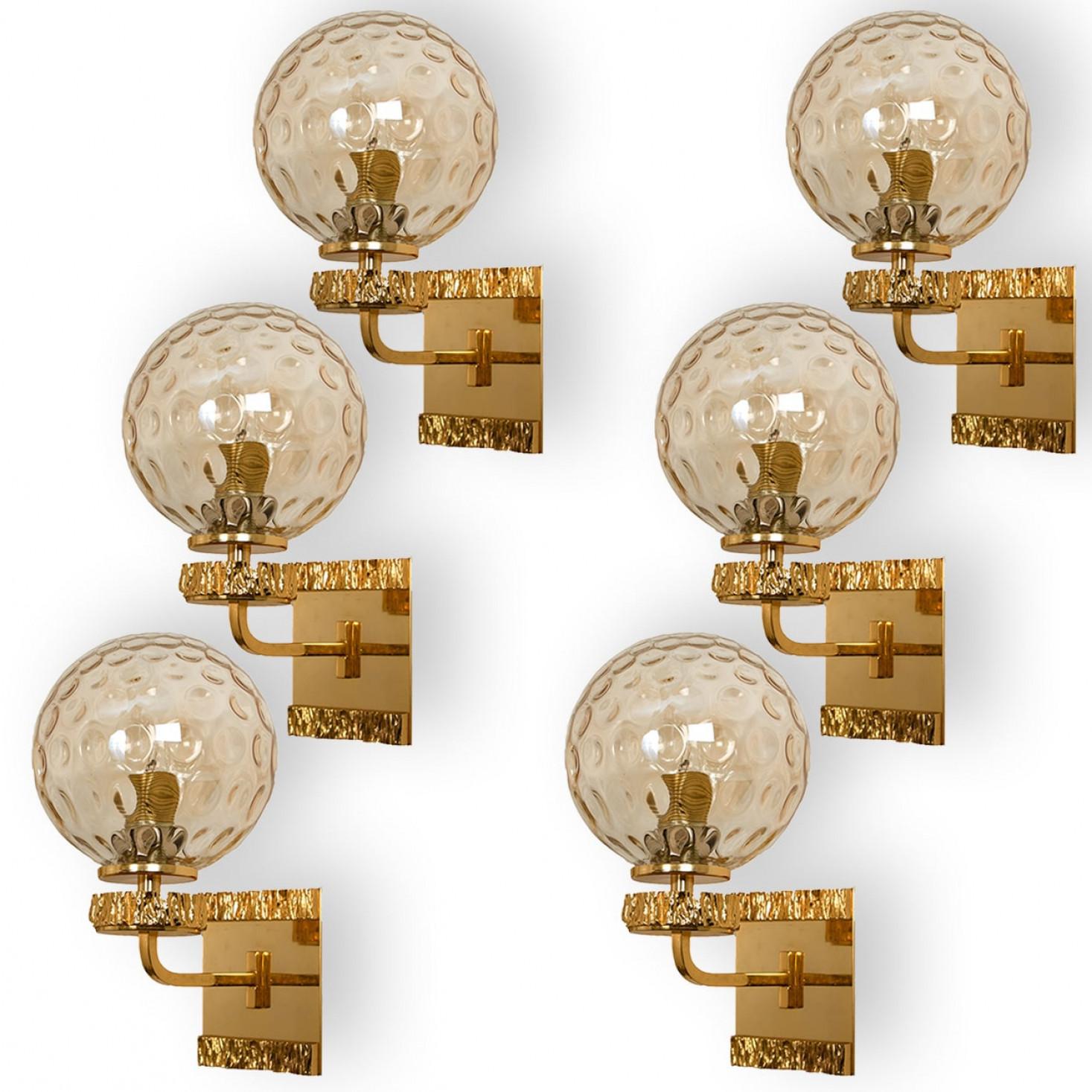 Plusieurs lampes murales en verre doré dans le style de Brotto, Allemagne 1970 en vente 4