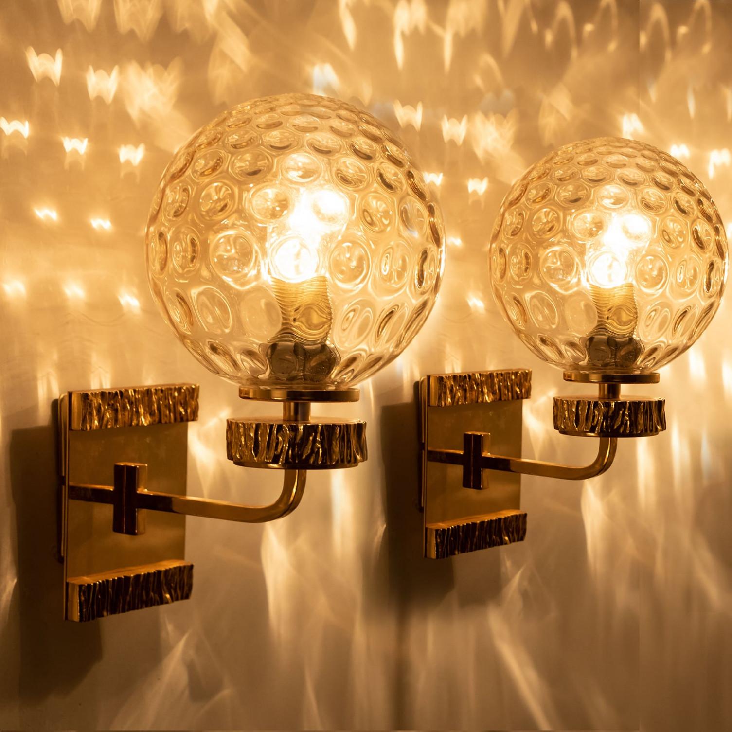 Plusieurs lampes murales en verre doré dans le style de Brotto, Allemagne 1970 Bon état - En vente à Rijssen, NL