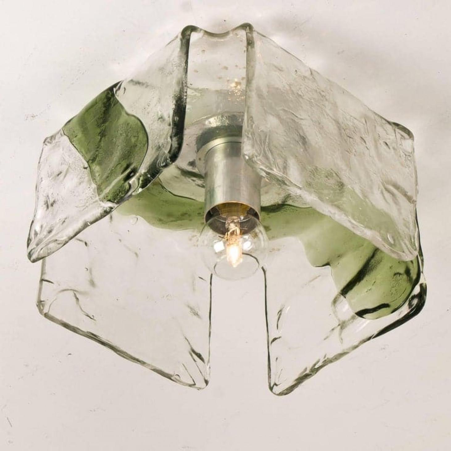 Mehrere mundgeblasene Einbaubeleuchtung, Wandleuchter von J.T. Kalmar im Angebot 1