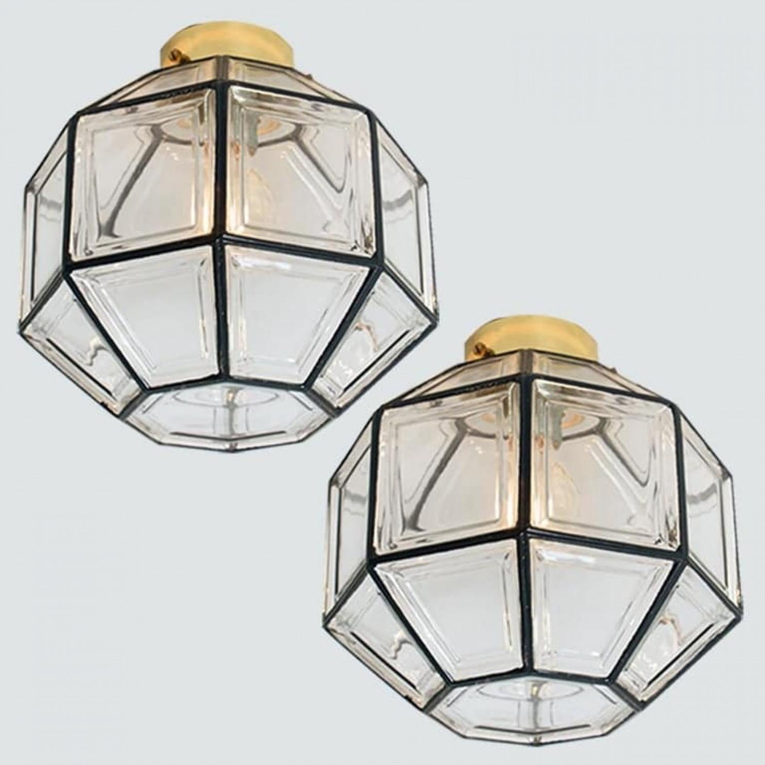Varios empotrables de hierro y cristal transparente de Limburg, dos tamaños, 1970 en venta 2