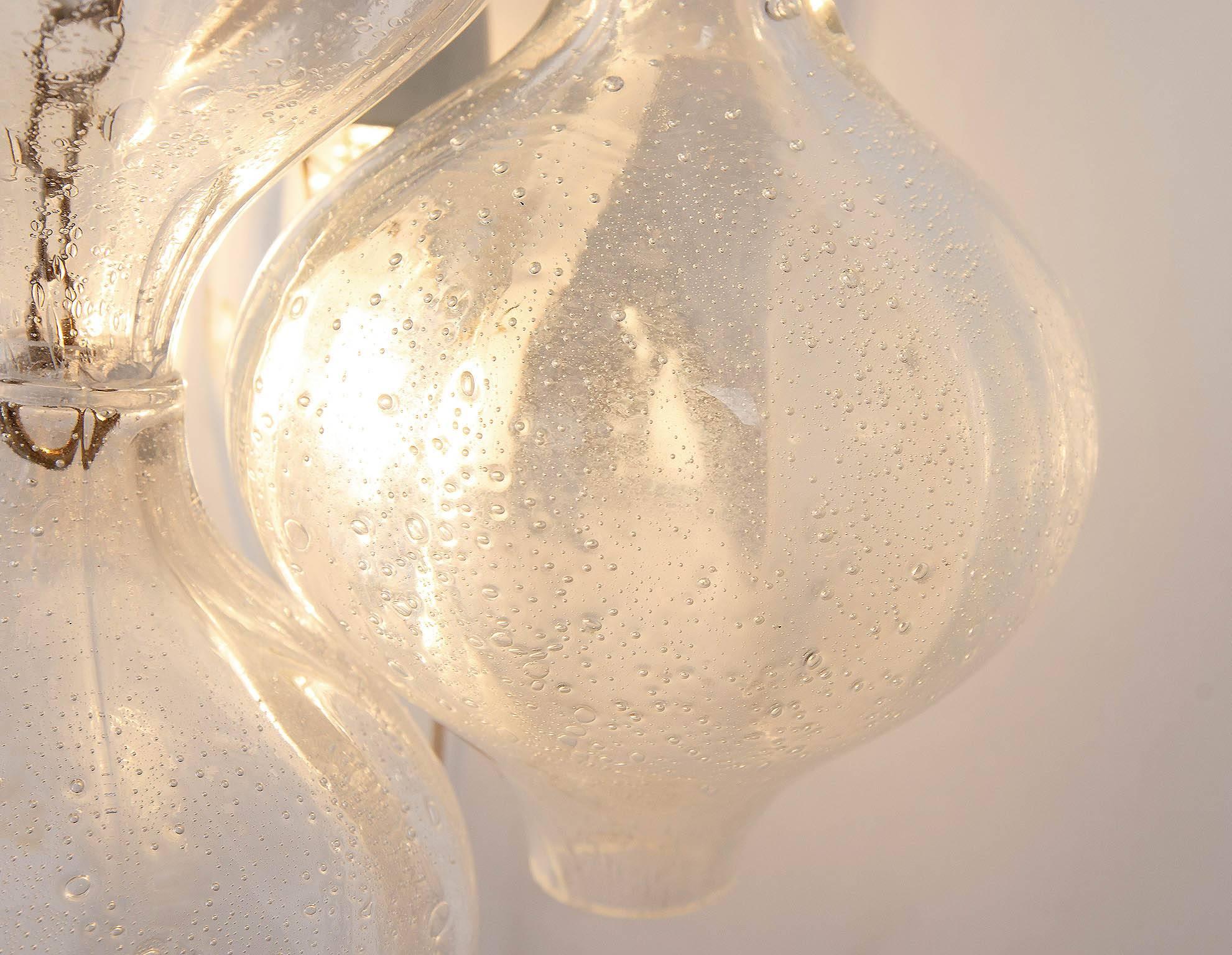 One of Four Kalmar Tulipan Wall Lights Sconces, Clear Bubble Glass, 1970 For Sale 3