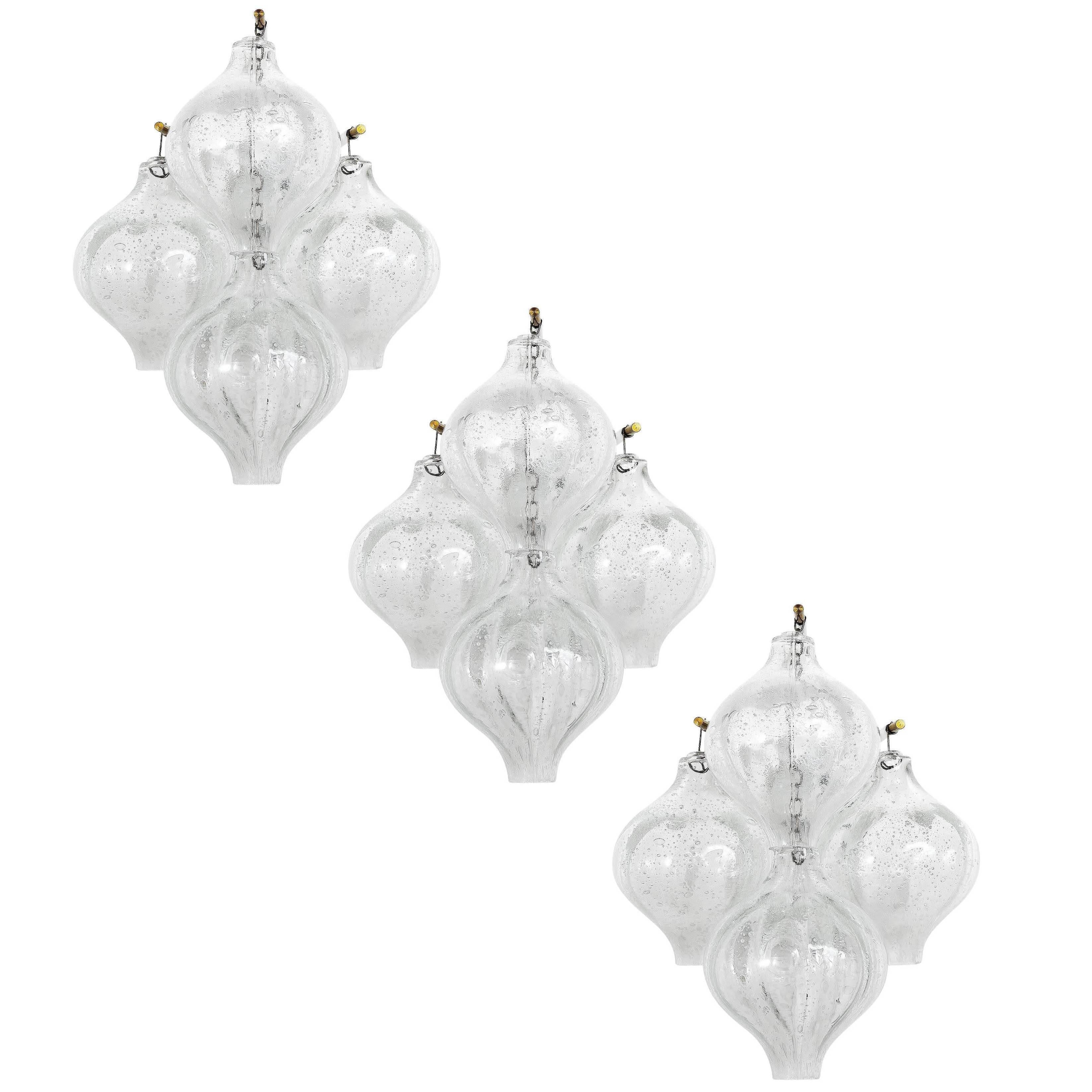Mid-Century Modern One of Four Kalmar Tulipan Wall Lights Sconces, Clear Bubble Glass, 1970 For Sale
