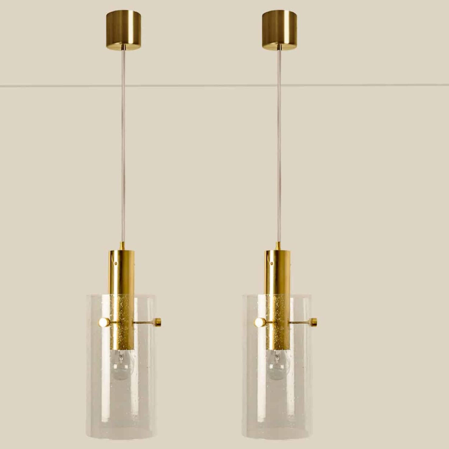 Plusieurs grandes suspensions en laiton et verre par Glashütte Limburg, années 1970 en vente 2