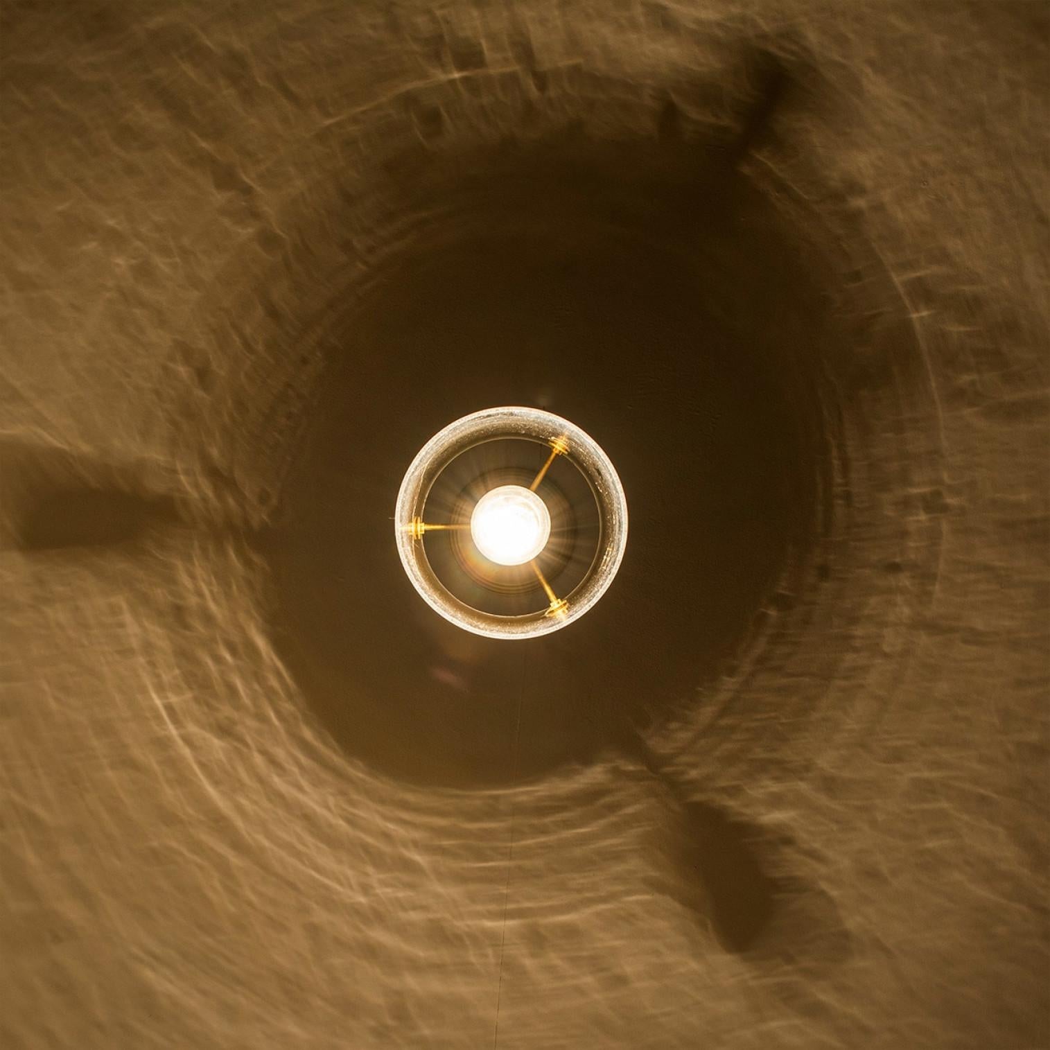 Plusieurs grandes suspensions en laiton et verre par Glashütte Limburg, années 1970 en vente 9