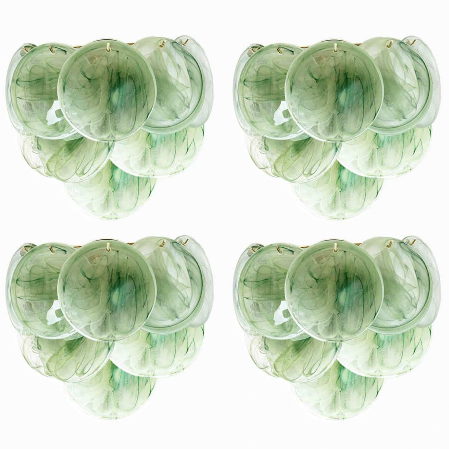 Varios discos grandes de cristal verde de Murano y apliques de latón, Italia en venta 3