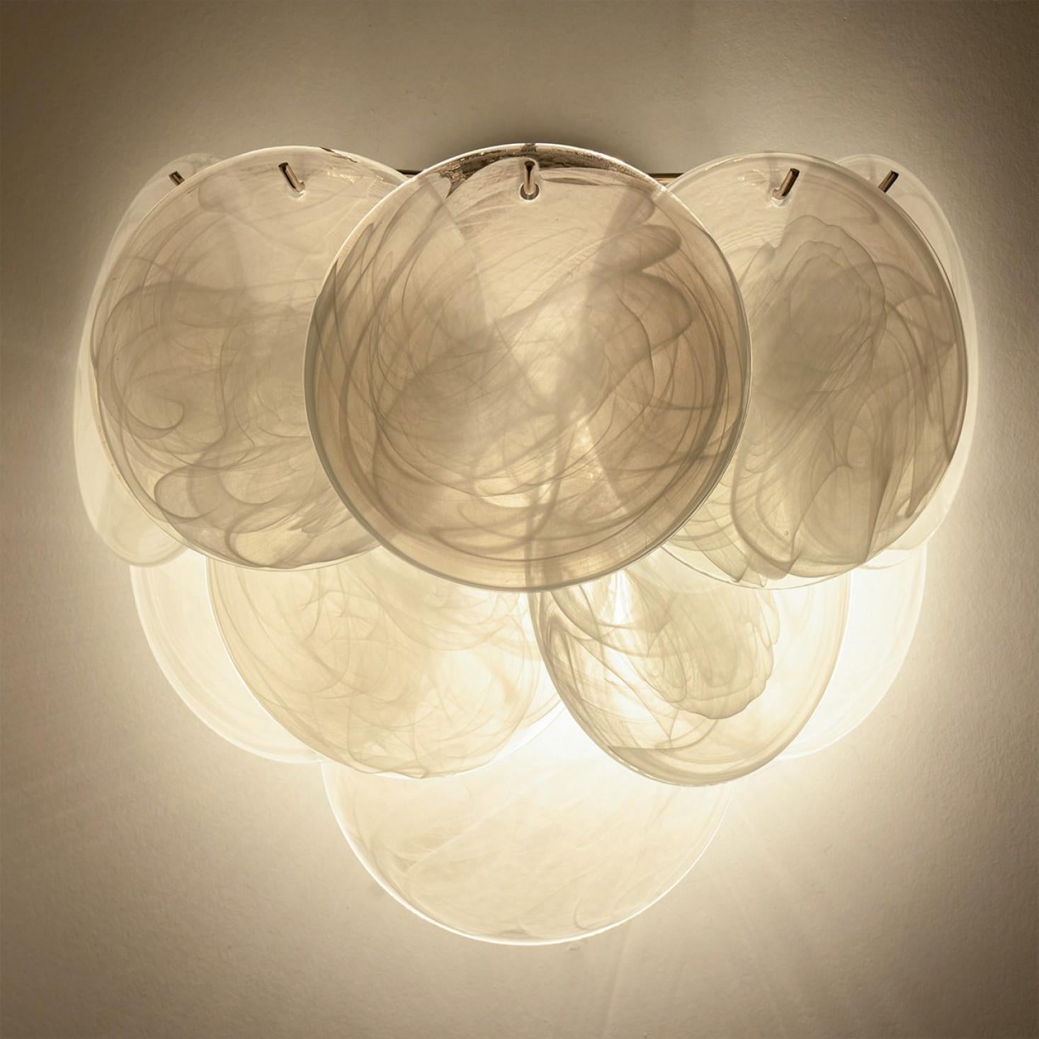 Varios Discos Grandes de Cristal Blanco de Murano y Apliques Cromados, Italia Italiano en venta