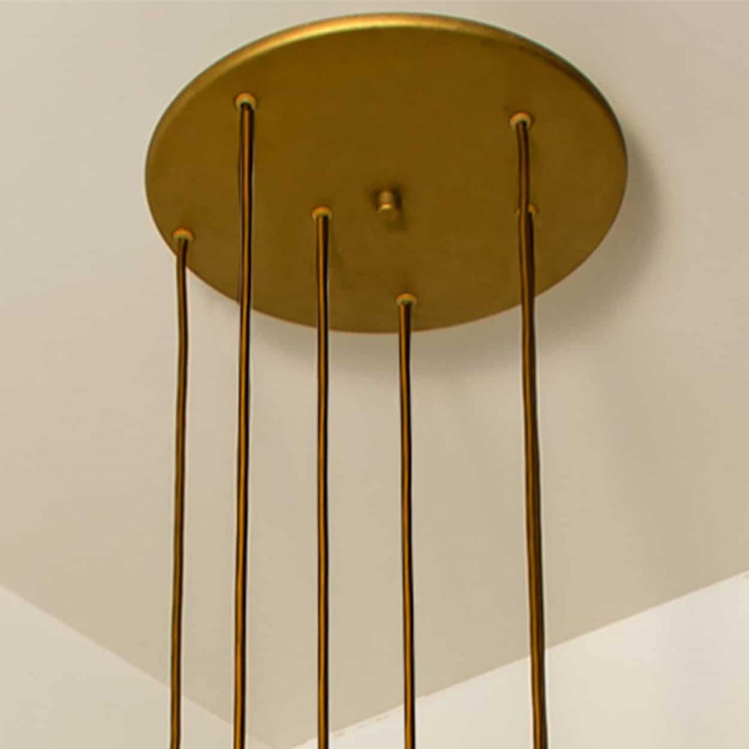 Plusieurs lampes à suspension en verre Mazzega, Italie 1970 en vente 9
