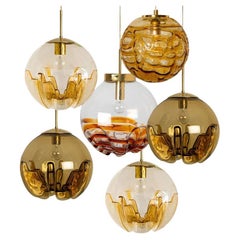 Plusieurs lampes suspendues en verre coloré, Allemagne, années 1960