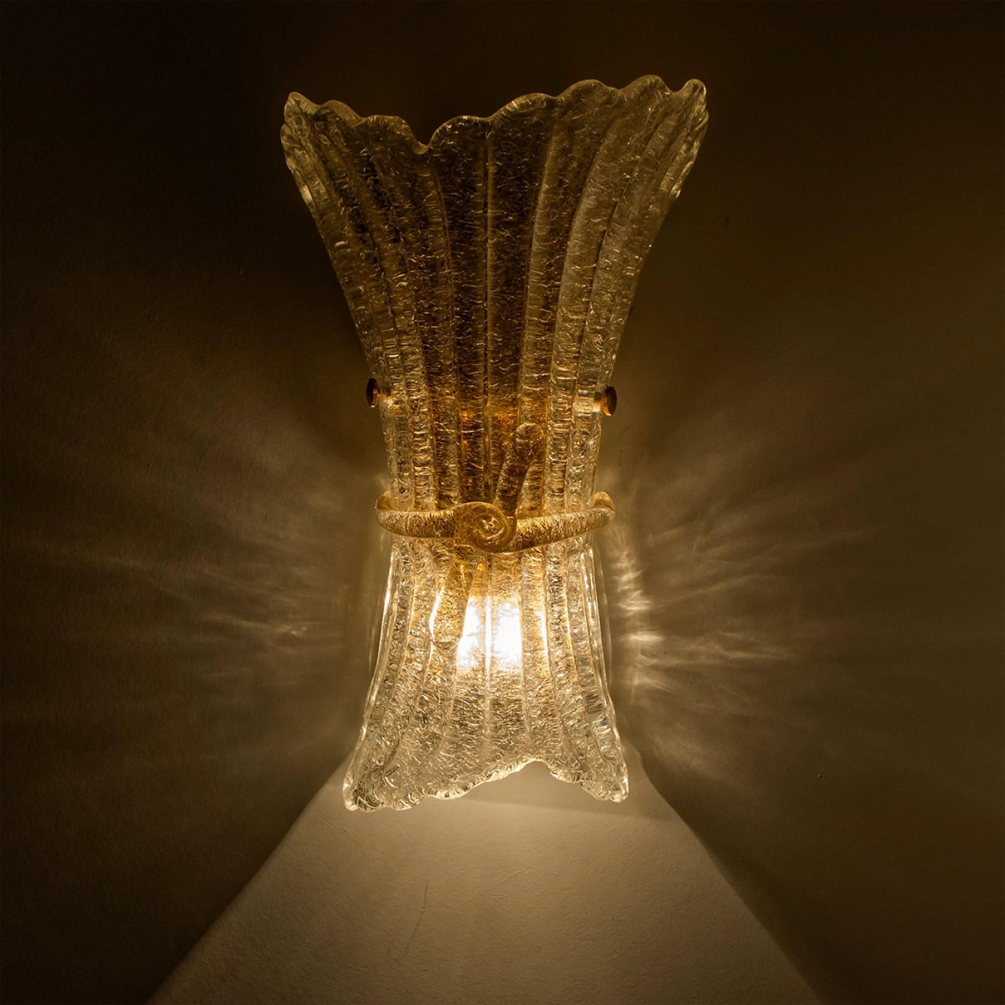 Several Murano Glass and Brass Wall Sconces, Italy In Good Condition For Sale In Rijssen, NL