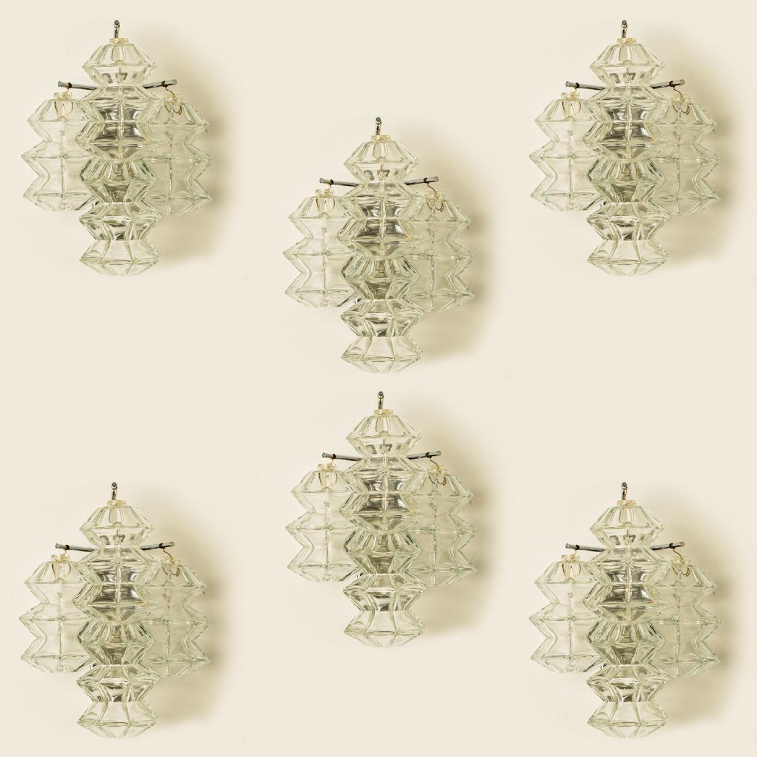 Varios apliques Pagoda de cromo y cristal de Kalmar, Viena 1969 Otro en venta