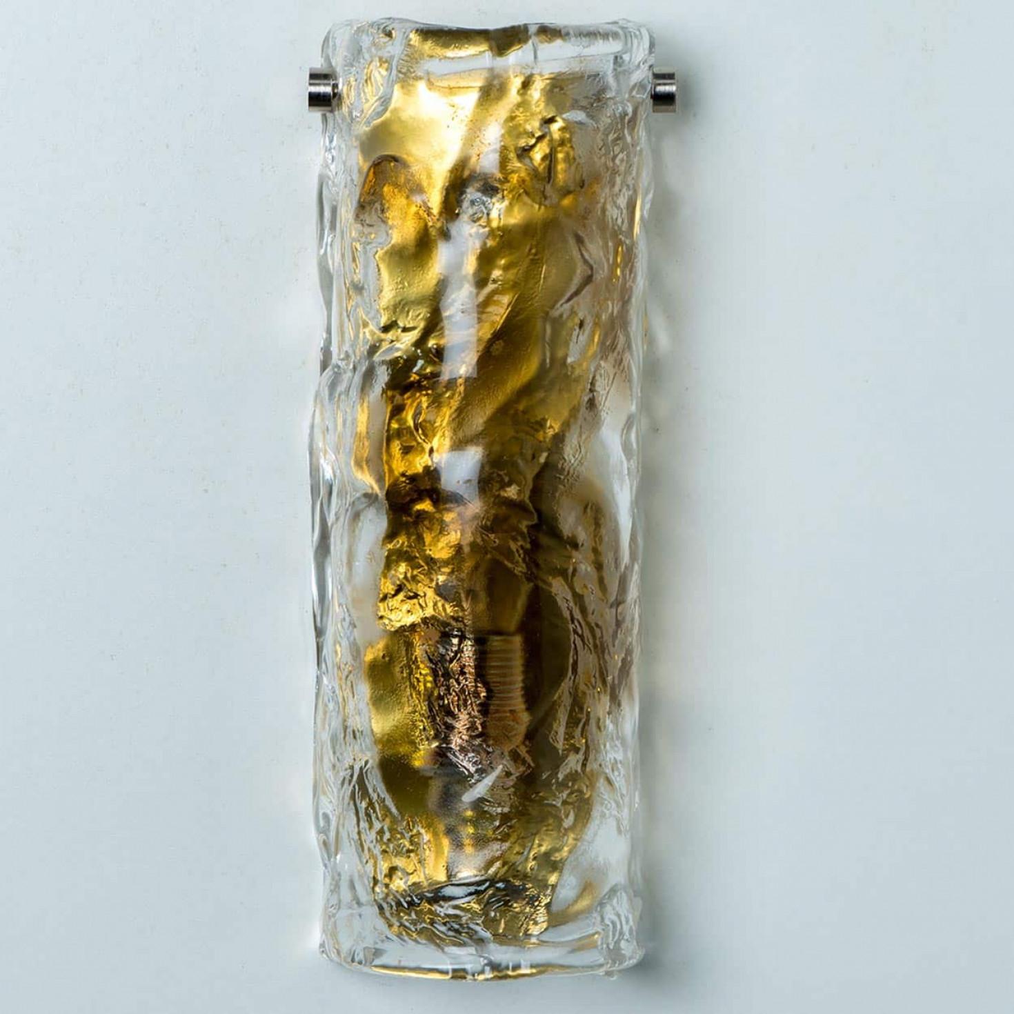 Varios pares de apliques semiredondos de cristal de Murano, Italia Años 70 Moderno de mediados de siglo en venta