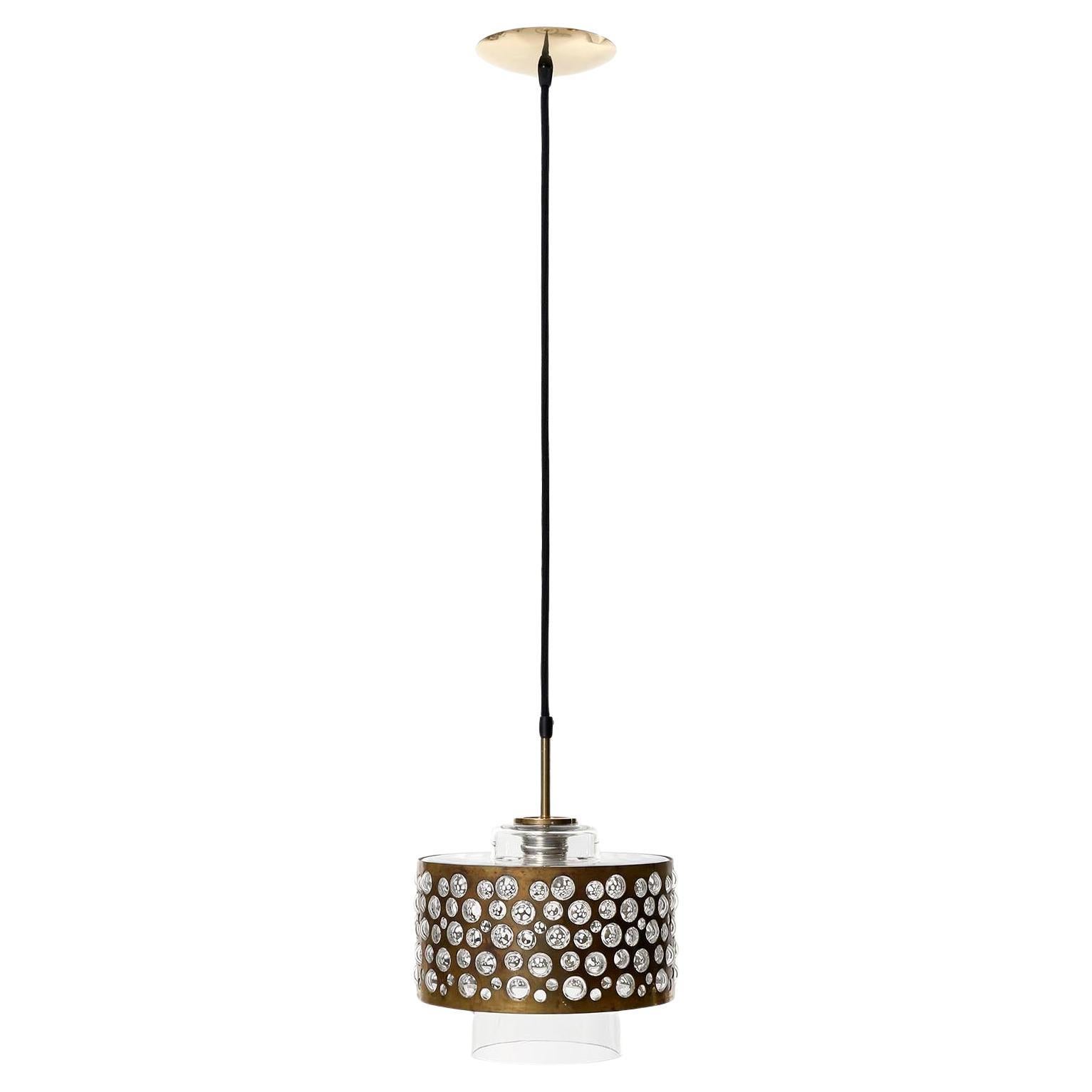 Several rare and exceptional pendant lights by Rupert Nikoll, Vienna, manufactured in midcentury, circa 1960 (late 1950s or early 1960s).
The textured glass is similar to the lights of Kalmar or Limburg from that time period.
The lamp are made of a