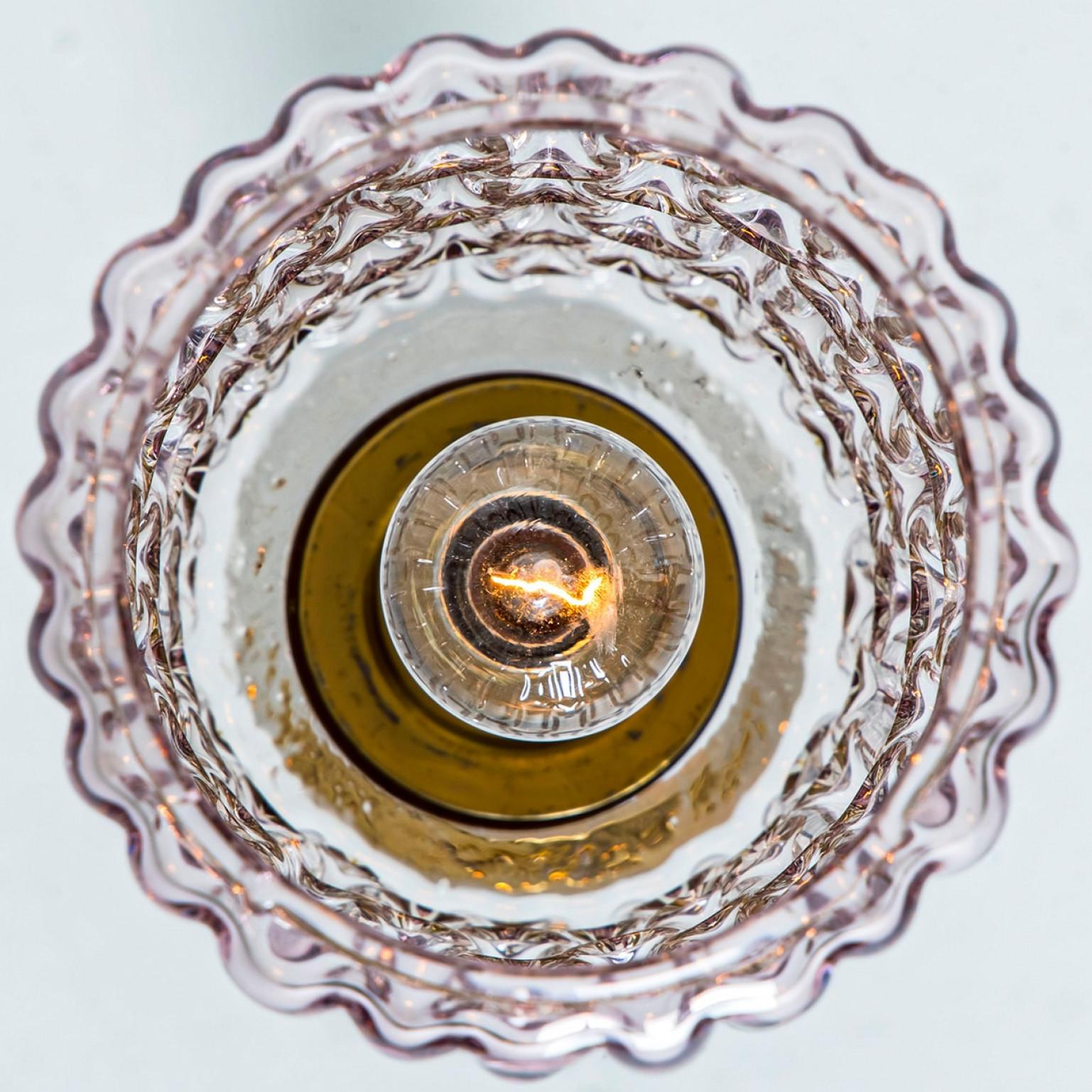 Varias lámparas colgantes de cristal morado al estilo de Kalmar, años 50 en venta 2