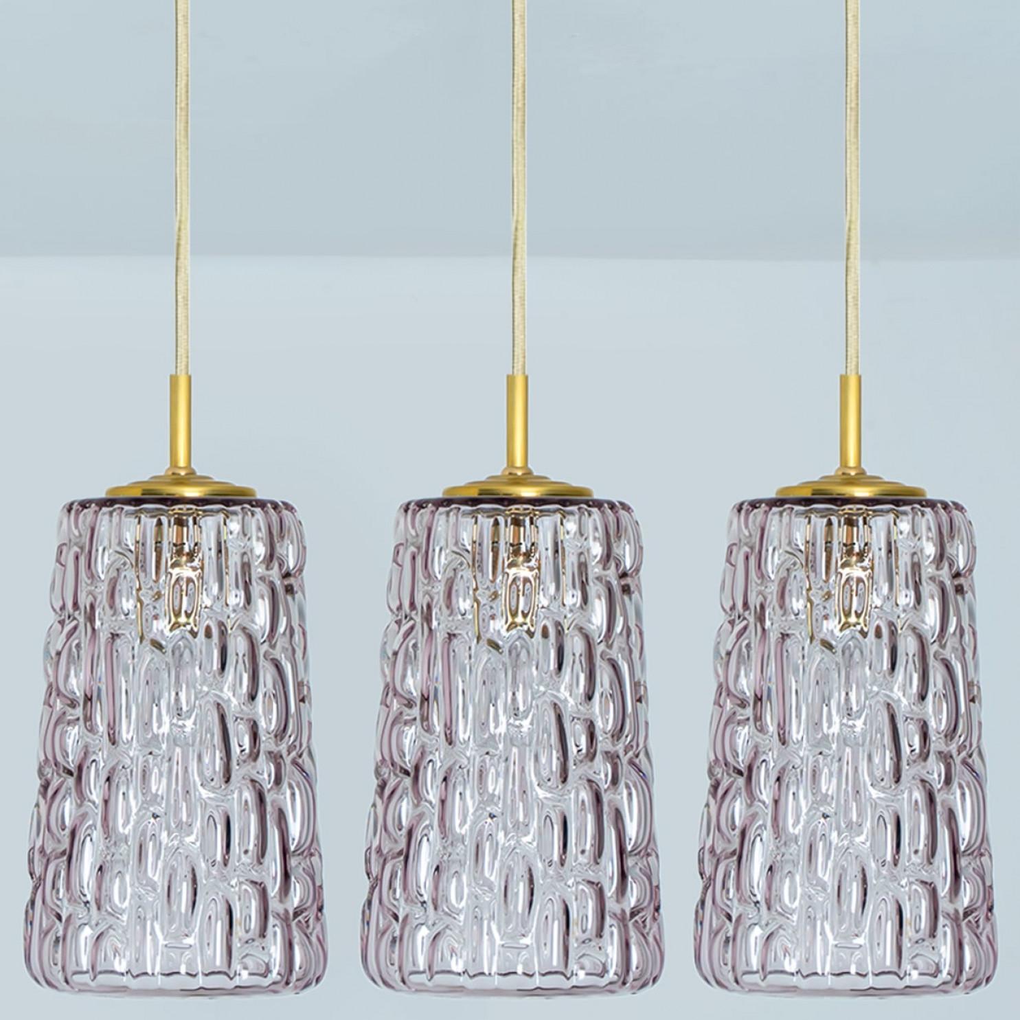 Varias lámparas colgantes de cristal morado al estilo de Kalmar, años 50 Austríaco en venta