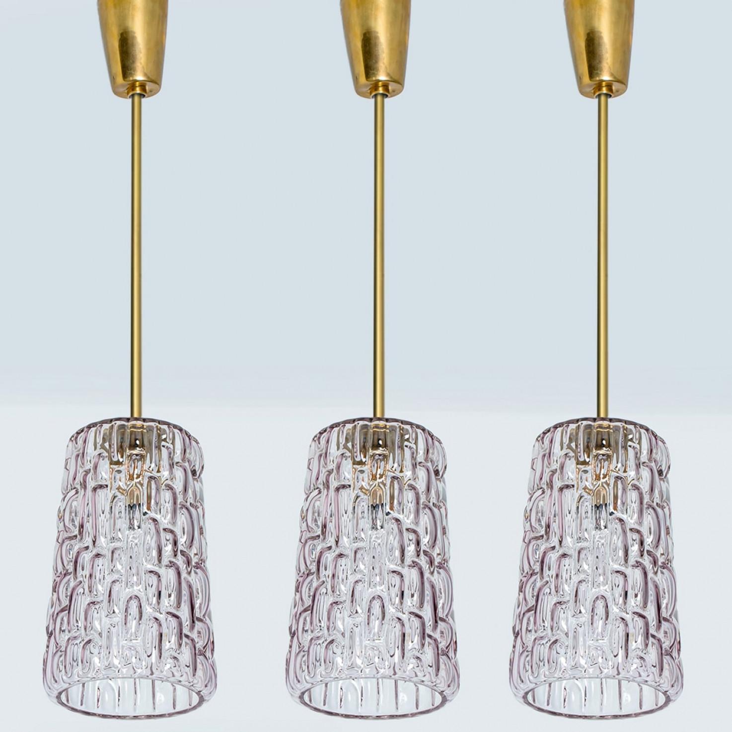 Varias lámparas colgantes de cristal morado al estilo de Kalmar, años 50 Austríaco en venta