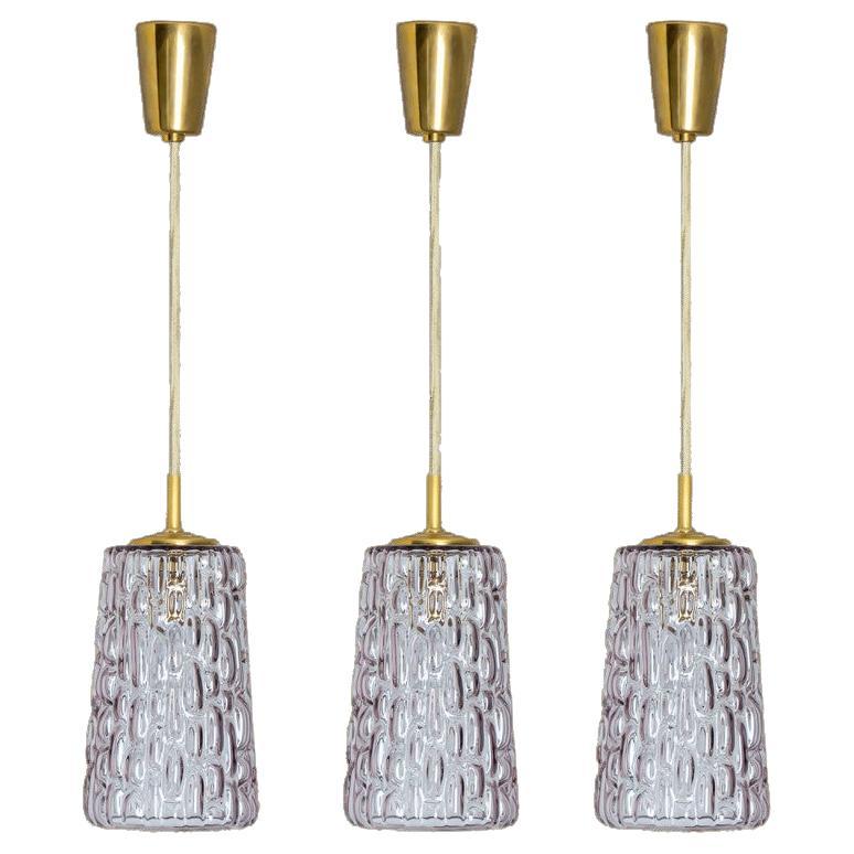 Varias lámparas colgantes de cristal morado al estilo de Kalmar, años 50 en venta