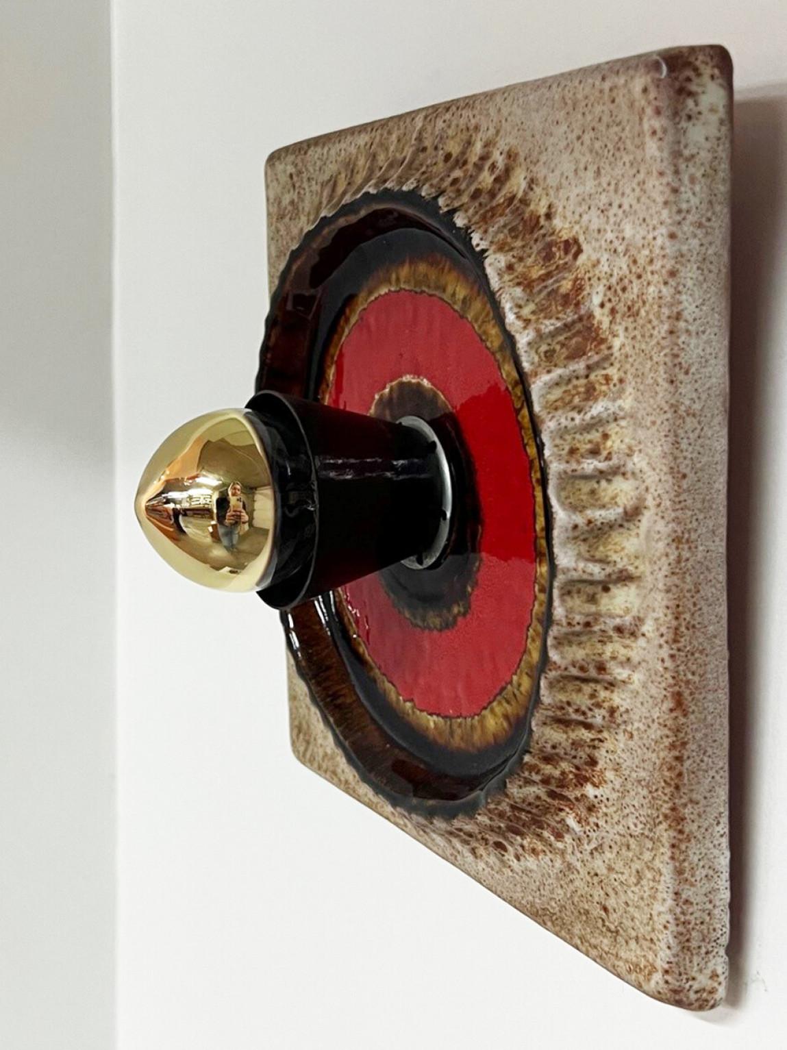 Céramique Plusieurs lampes murales mixtes de tonalité rouge en céramique émaillée, 1970 en vente