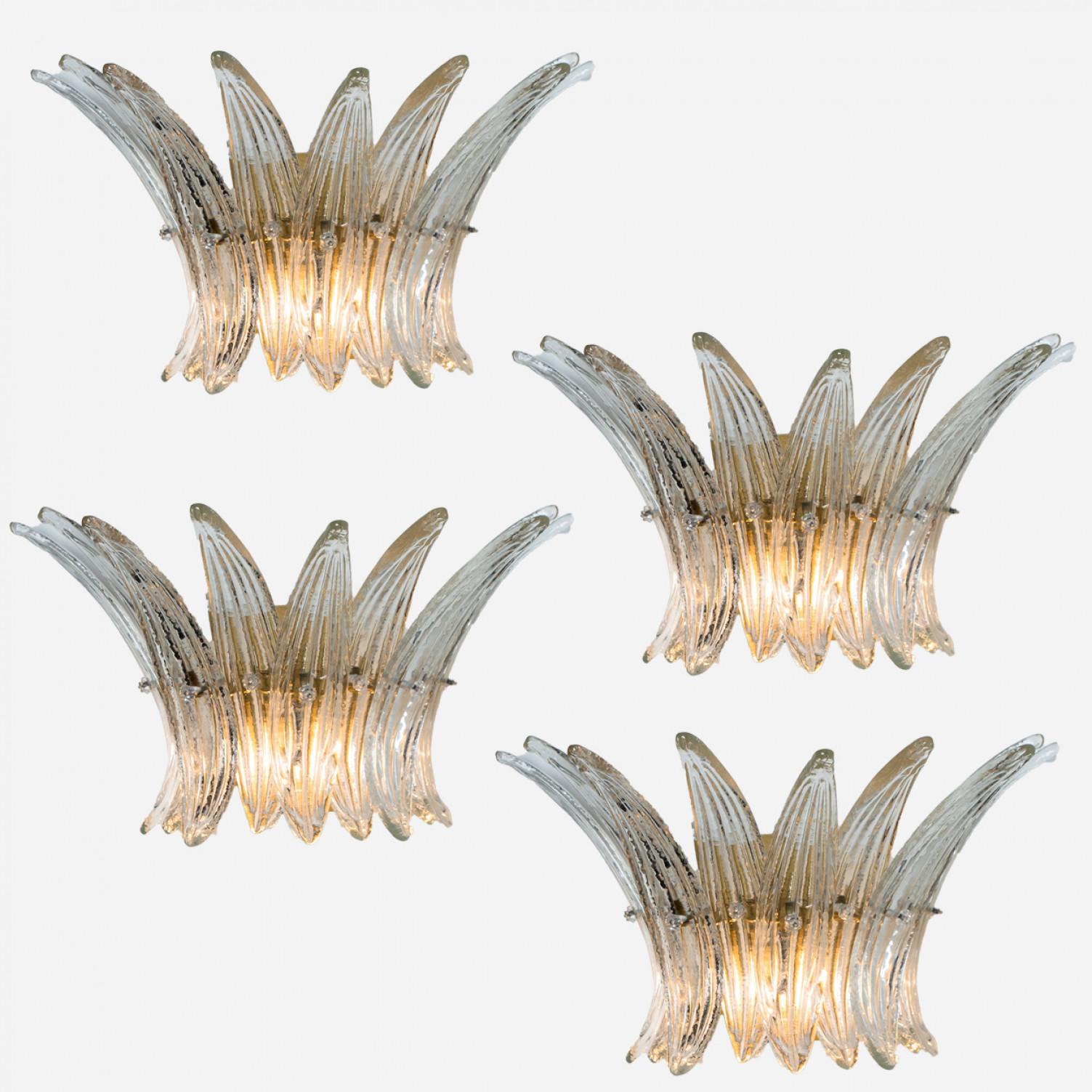 Several Small Palmette Gold Brass Structured Wall Lights, 1960s, Kalmar For Sale 9