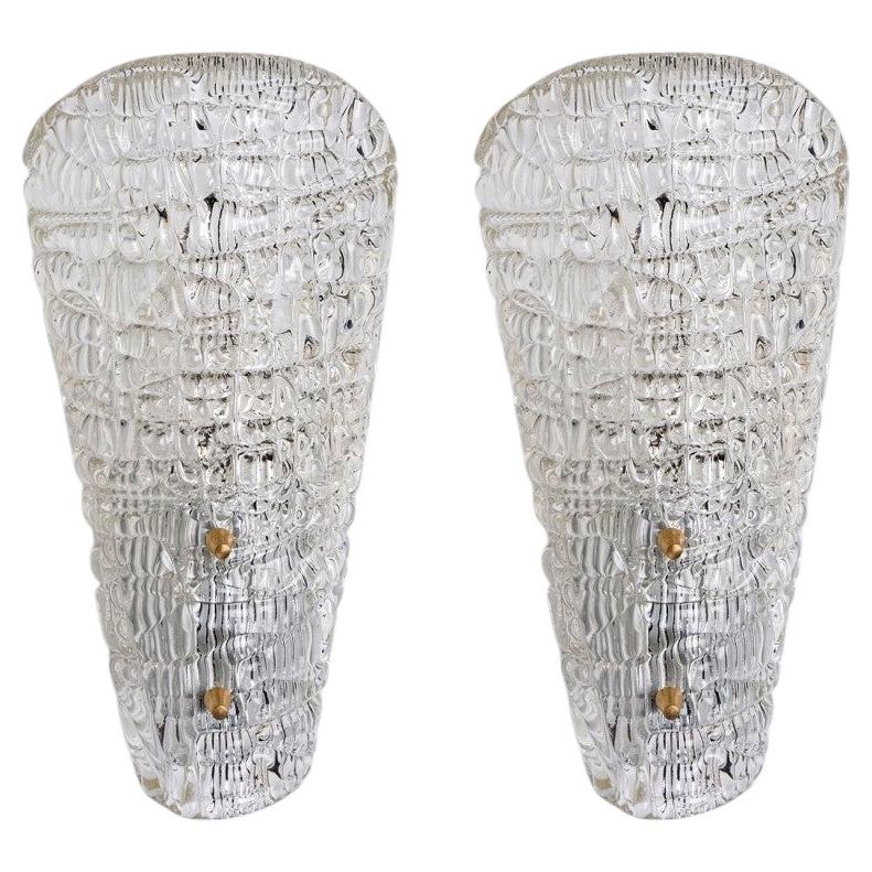 Plusieurs lampes murales en verre massif et en laiton de J.T. Kalmar, 1960