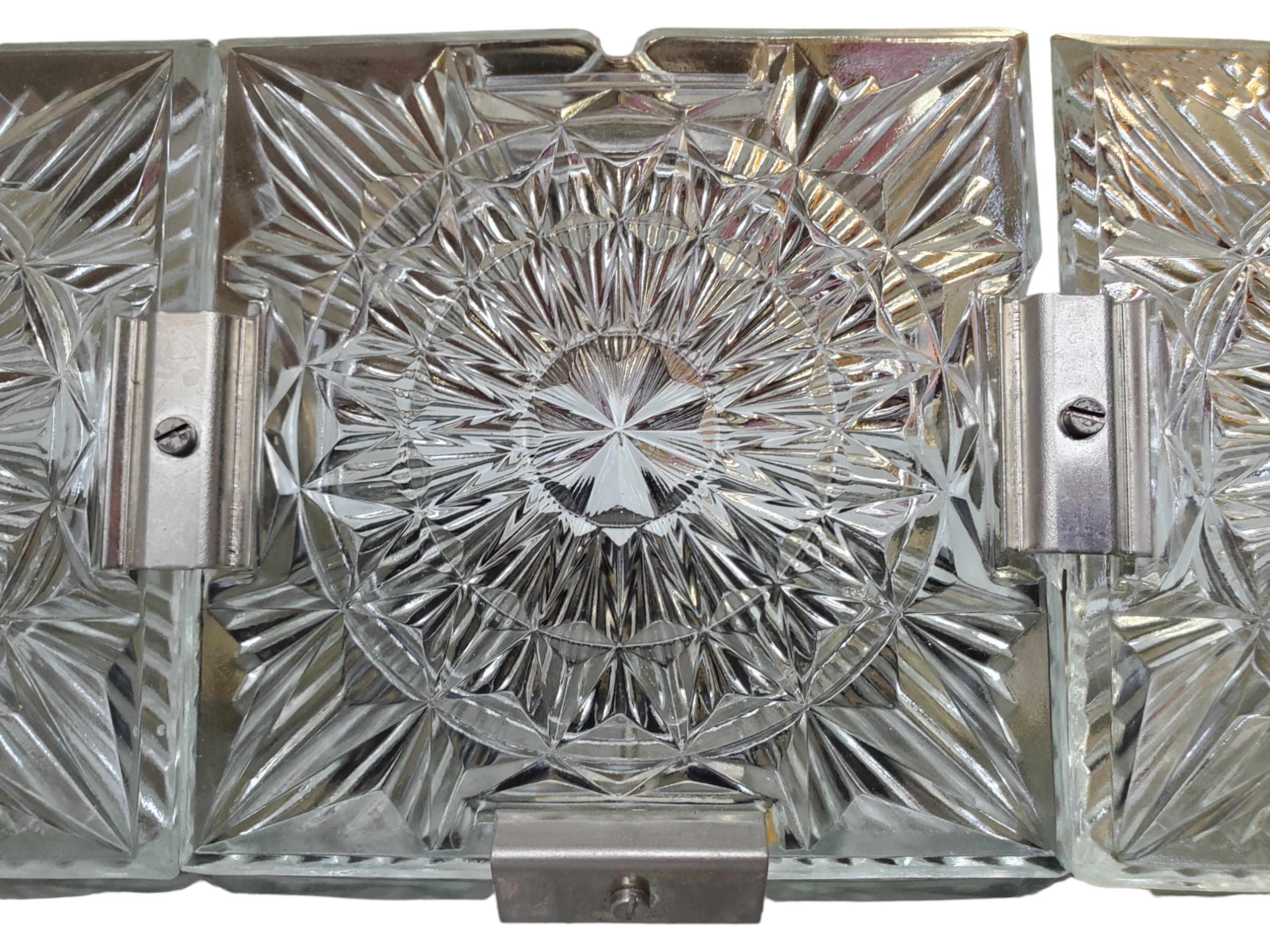 Several  sparkly Mid Century frosted glass square flush mount ceiling lights In Good Condition For Sale In New York City, NY