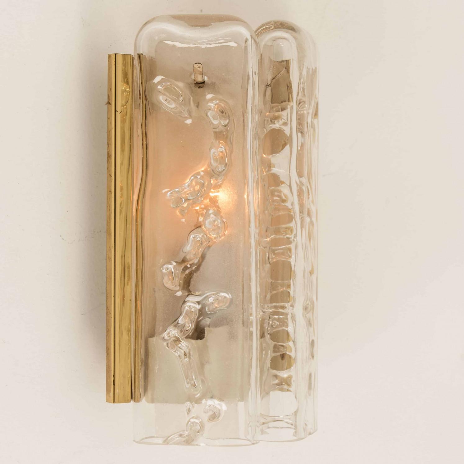 Mehrere strukturierte Wandleuchter aus geblasenem Glas und Messing von Doria, 1960 im Angebot 4