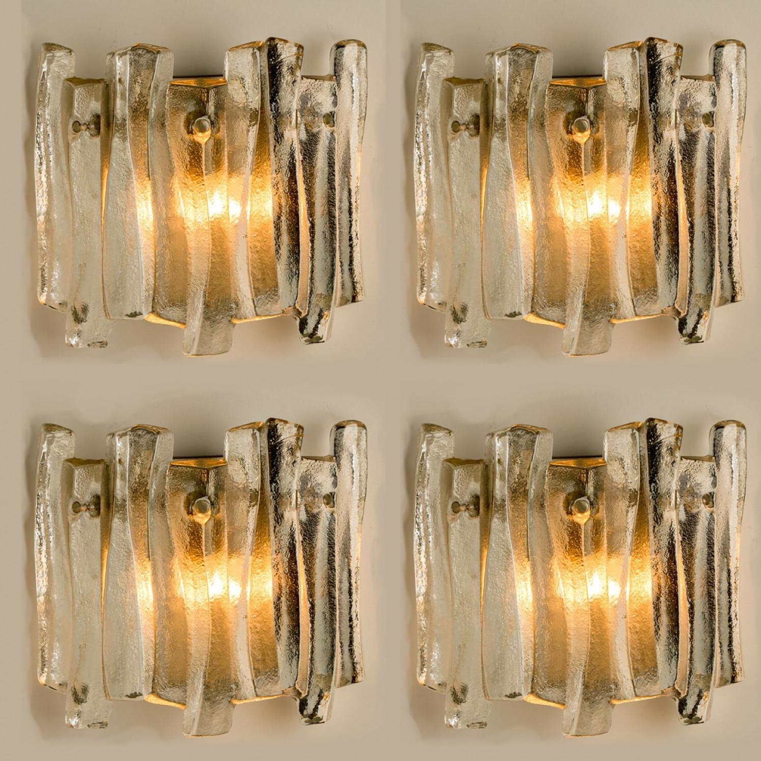 Mehrere Wandleuchten aus strukturiertem Eisglas und Chrom Kalmar, 1970 (Sonstiges) im Angebot
