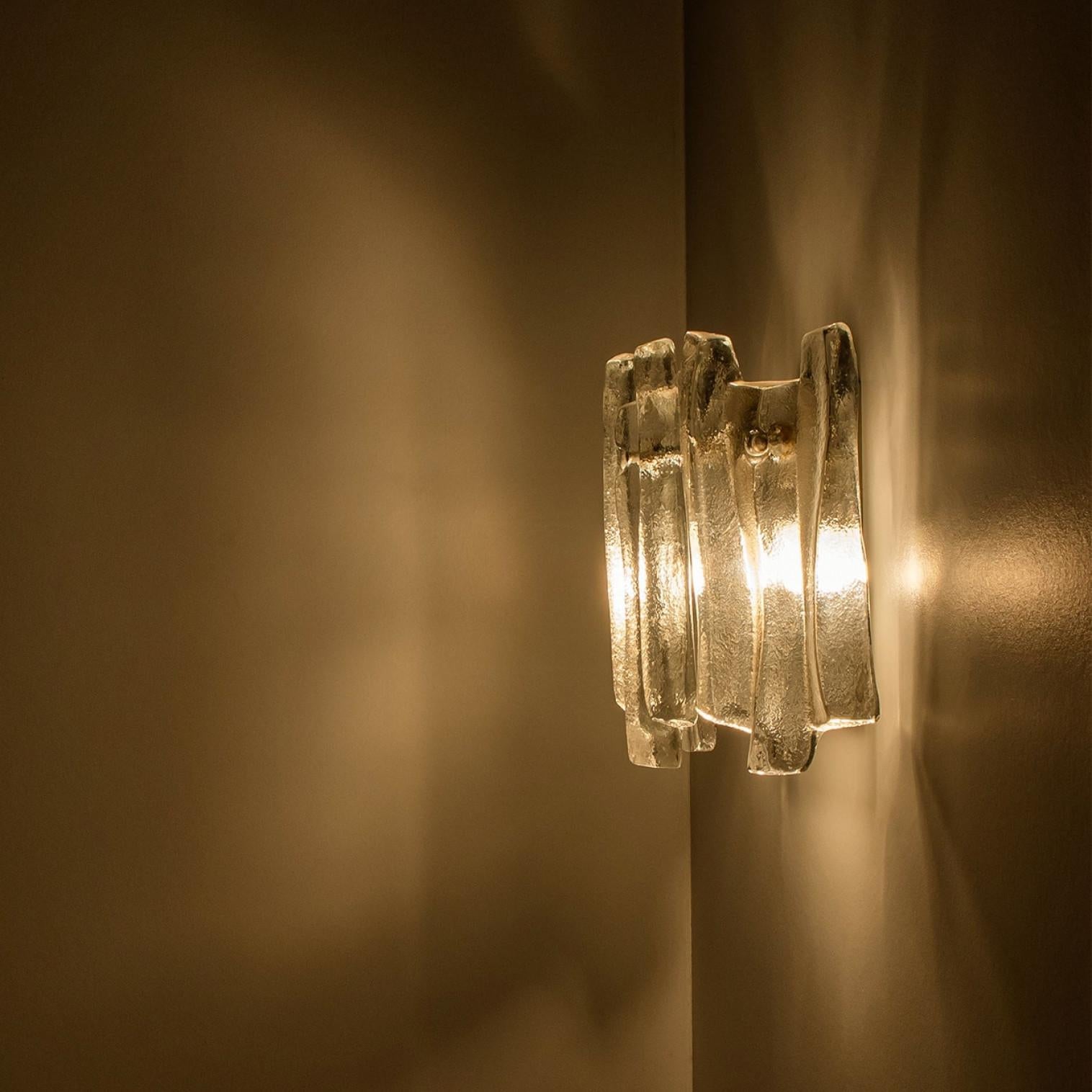 Several Textured Ice Glass and Chrome Wall Lights Kalmar, 1970 In Good Condition For Sale In Rijssen, NL