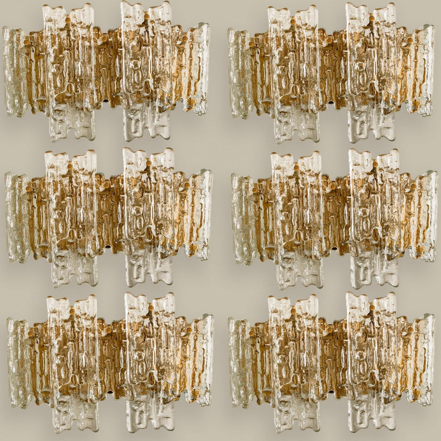 Varios apliques XL de cristal con textura de hielo de Kalmar, 1970 en venta 3