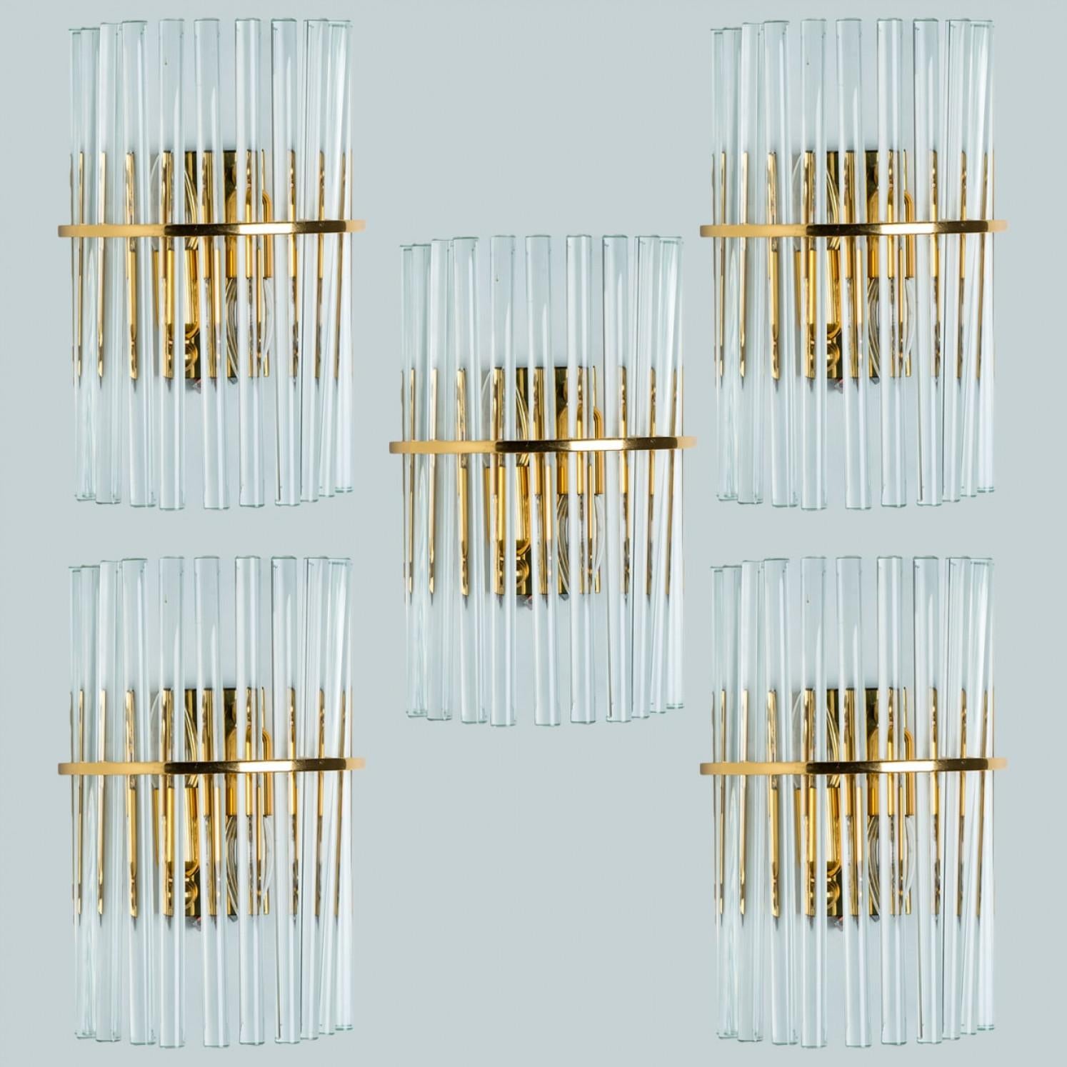 Altro Diverse lampade in vetro d'ottone dorato e trasparente in stile Venini, 1970 in vendita
