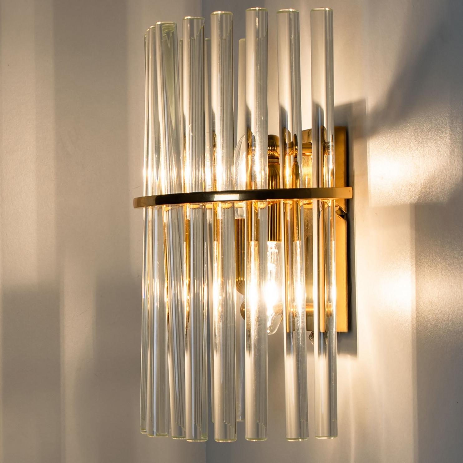 Varios candelabros de latón dorado transparente estilo Venini, 1970 en venta 1