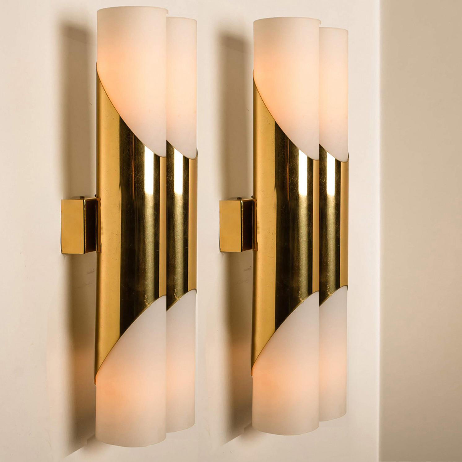 Several Wall Sconces or Wall Lights in the Style of RAAK Amsterdam, 1970s In Good Condition For Sale In Rijssen, NL