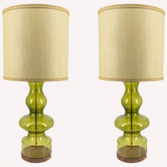 Mehrere XL-Glas-Tischlampen in grüner Form mit Seidenlampenschirmen R. Houben