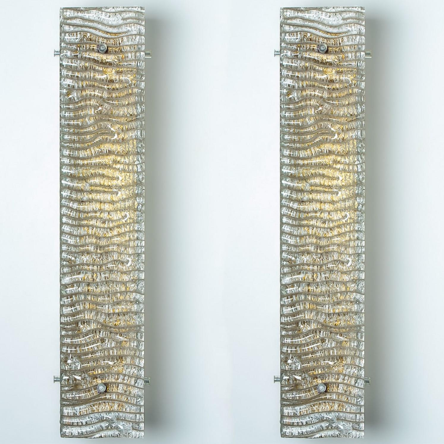 Mehrere XL strukturierte Kaiser Glas und Messing Wall Lights im Angebot 8