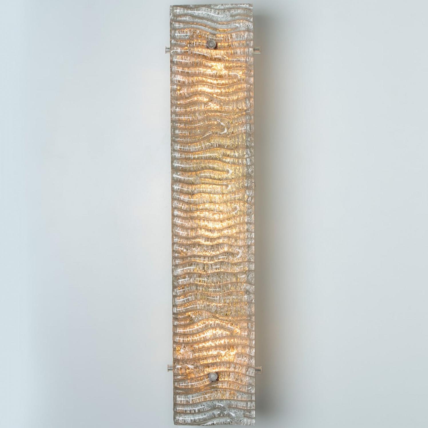 Mehrere XL strukturierte Kaiser Glas und Messing Wall Lights im Angebot 12