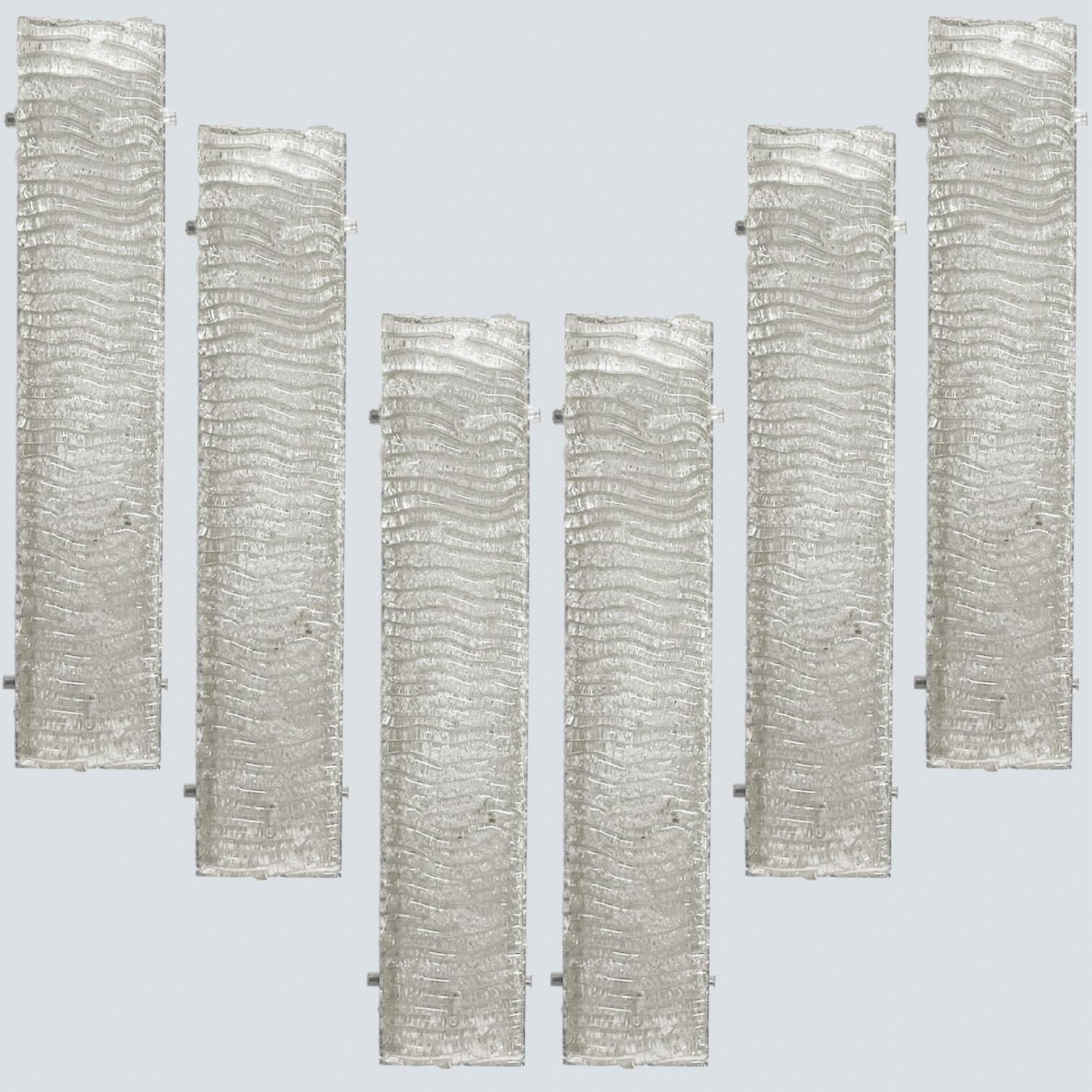 Mehrere XL-Wandleuchten aus strukturiertem Kaiser-Glas und weißem Metall im Angebot 4