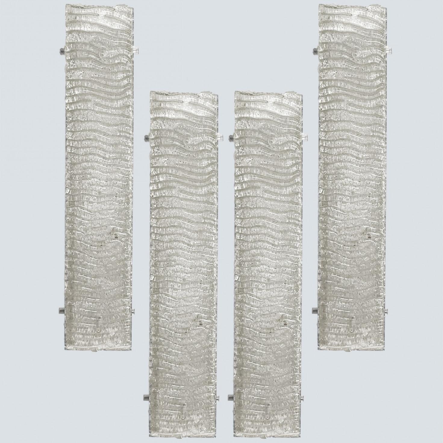 Plusieurs lampes murales XL structurées en verre Kaiser et métal blanc en vente 6