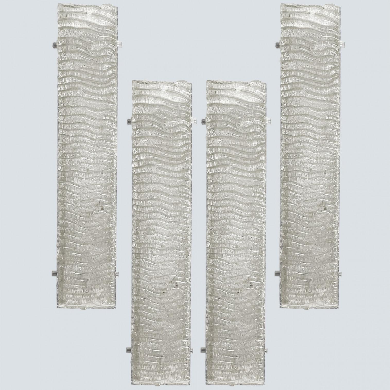 Altro Diverse lampade da parete XL strutturate in vetro Kaiser e metallo bianco in vendita