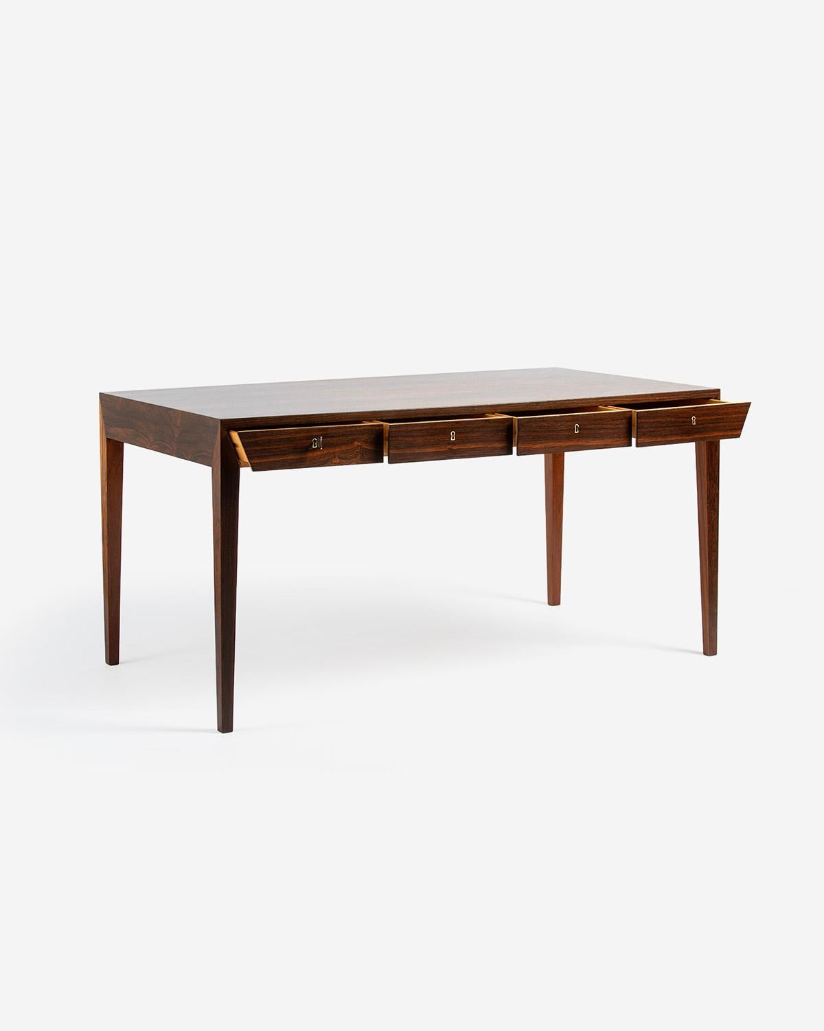 Scandinave moderne Bureau danois en bois de rose Severin Hansen des années 1950 en vente
