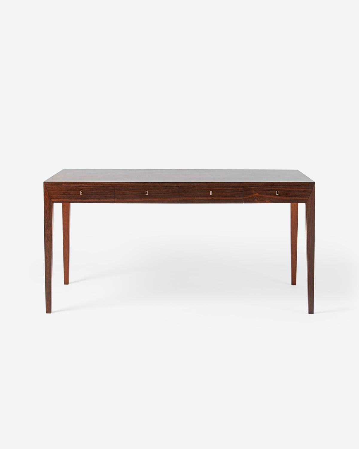 Danois Bureau danois en bois de rose Severin Hansen des années 1950 en vente